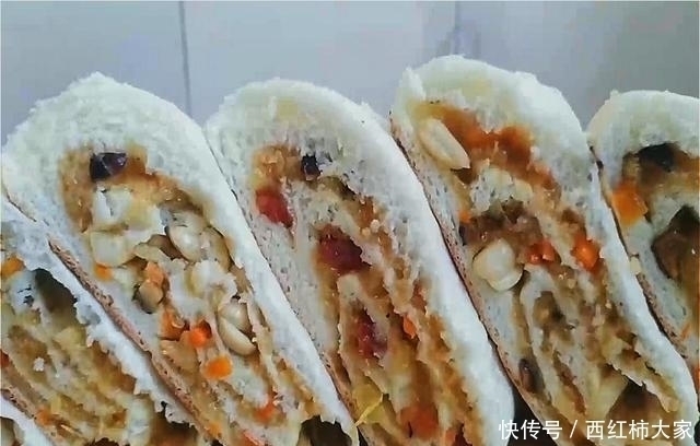  咸香|糯米别总用来包粽子，教你好吃做法，咸香软糯，鲜香料足真解馋