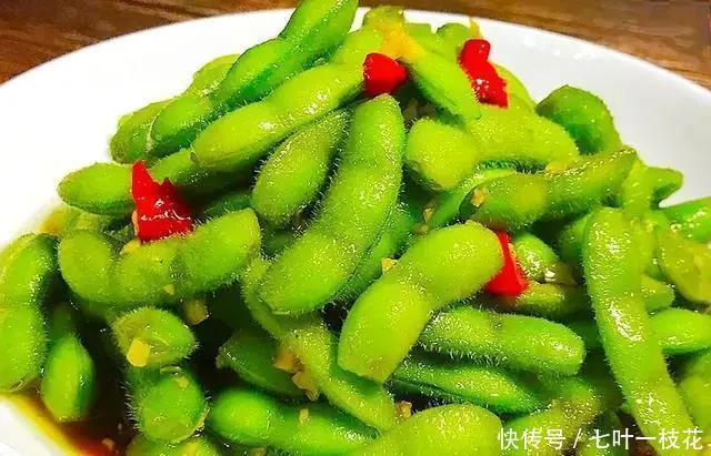 到底|饭店的水煮毛豆为啥绿油油不发黄到底加了什么东西真相来了