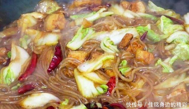 做法|白菜炖粉条怎么做最好吃,教你一招,白菜鲜香入味,做一锅不够吃