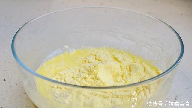 酸奶|玉米粉+酸奶+鸡蛋,做成无油又低糖的早餐蛋糕,好吃健康易消化