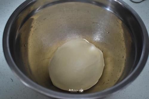 高筋面粉|夏天早餐吃它简单省事，做一次吃两顿，香甜柔软味道棒，孩子爱吃