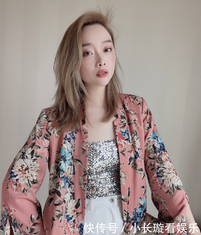 外套|美女影视明星刘玳彤花色外套时尚魅力写真