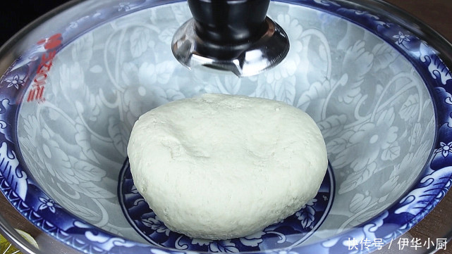 过瘾|早餐这样吃太过瘾了,不烫面不发面,柔软又多层,比饺子还好吃