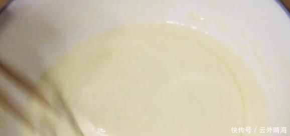 搅拌一下|家里早餐没有饭怎么办?教你做懒人鸡蛋饼,做法简单,营养美味