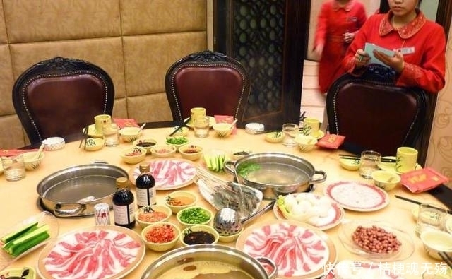 火锅|点火锅时，明白人从来不点“清汤锅”，老板：这才是“内行人”