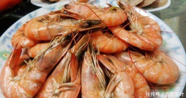 鲜嫩|白水煮虾前,多加这一步,虾肉鲜嫩Q壳,一盘不够