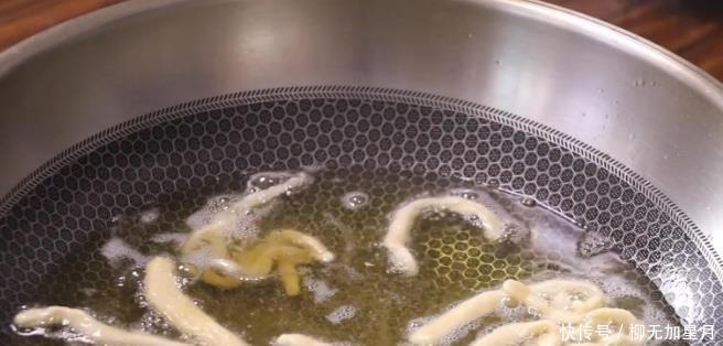 在家|自己在家做一份沙琪玛,好吃!