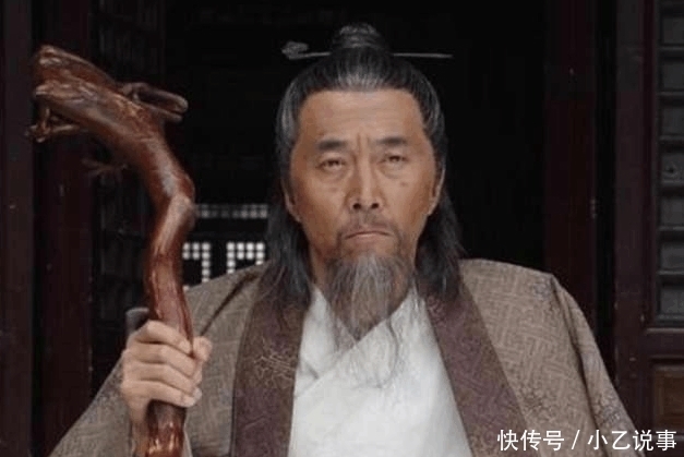 下跪|刘伯温不服诸葛亮, 于是拆了他的坟墓, 出现12个字, 立马下跪!