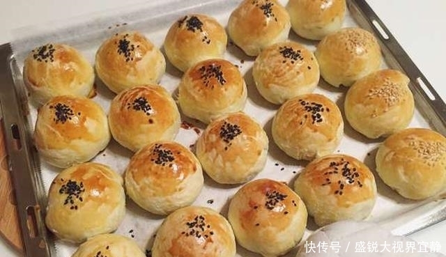 做法|如何做出口感酥脆,层次分明的蛋黄酥,配方和做法分享给你