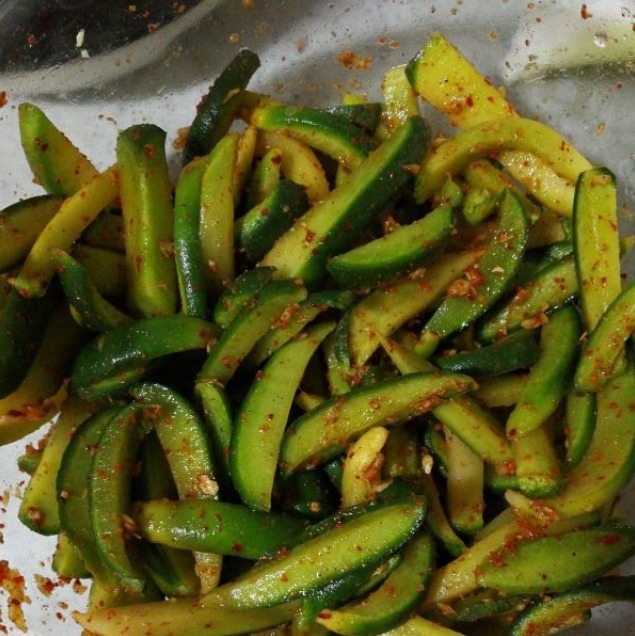  好吃|以后别再吃腌萝卜，用它拌一拌，酸辣爽口还入味，当天做当天吃！