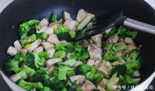 好吃|原来西兰花这样炒，可以这么好吃，你快试试看