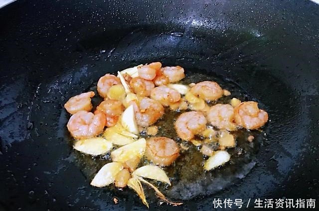 白菜|脂肪最怕这个菜,三天两头吃,腰细了脸小了,才2块钱一斤