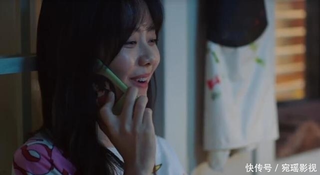 父母|尖尖心情不好找爸爸安慰,谁注意李爸在干嘛?多数父母都如此暖心