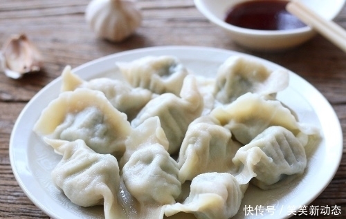 营养|30年头一回用此菜包饺子,鲜美诱人营养,一顿50个饺子嫌不够