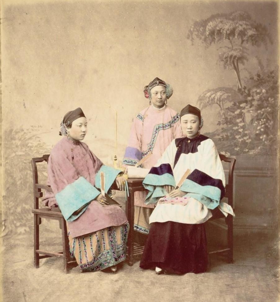  样子|珍贵上色老照片带你看看一百多年前的中国女性是什么样子，并不丑