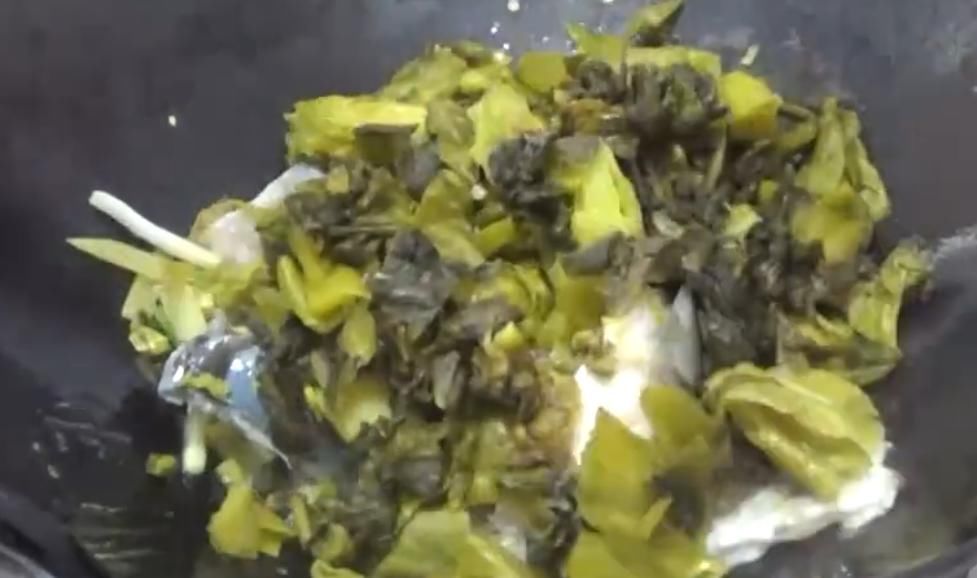 酸菜鱼|压轴菜酸菜鱼,咸香适口的鱼肉搭配酸菜,让人胃口大开,吃起来