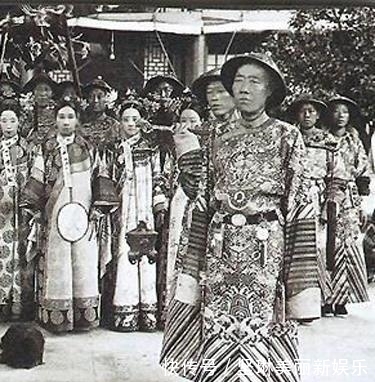 李莲英|晚清慈禧太后身边最得宠太监李莲英老照片, 李莲英真人很英俊!