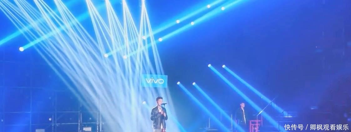 神曲|《说唱听我的》现满分神曲,全体导师泪目,小鬼看到了我自己