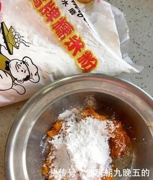 甜糯|快手简易南瓜饼,酥软甜糯,香味醇厚,分分钟搞定的一道早餐