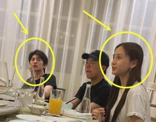 蔡徐坤|跑男成员私下聚会,蔡徐坤满脸油光,baby的素颜状态让人意外