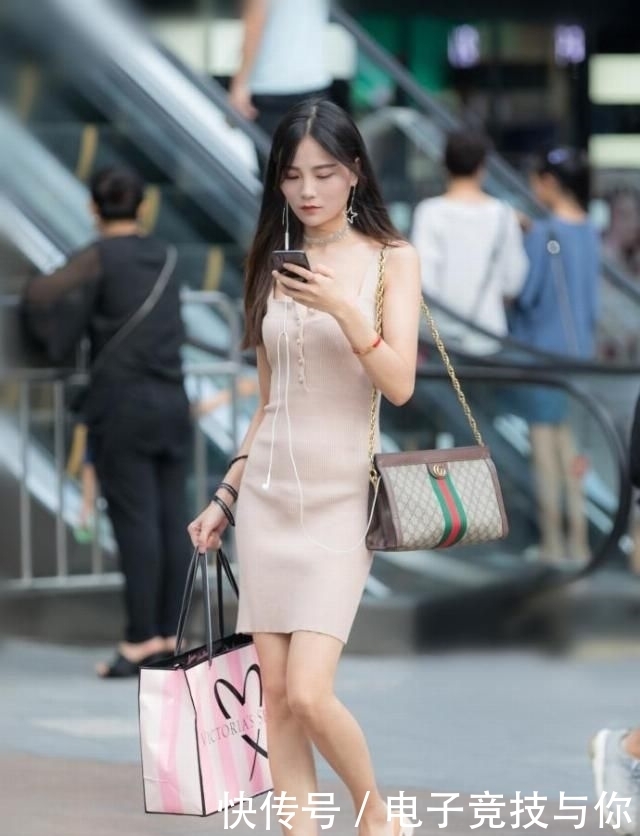 温柔|街拍: 女强人也可以温柔知性