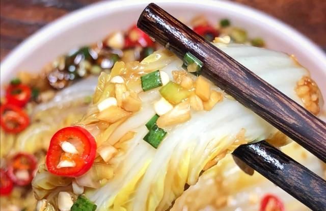 耗油|家常耗油白菜,靠这一道菜多吃了两碗饭,附上详细做法教程