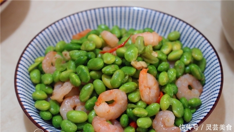 花钱|小长假约亲戚在家聚餐,我下厨做了六菜一汤,花钱不多都吃撑