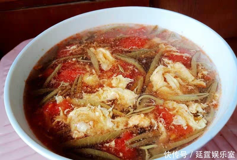 湿气|这汤喝到出伏,隔天喝一碗,湿气消失了,比鸡汤鲜,精气神倍儿棒