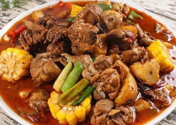 鸡块|炖鸡肉,有人直接炖,有人先焯水,大厨教你一招,鸡肉更入味