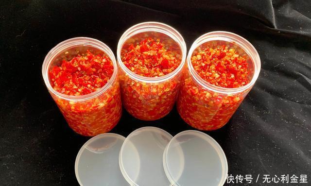 劣质的小米|68岁大叔靠摆地摊卖辣椒酱,养活一家5口,向他讨教配方分享出来