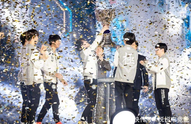  季后赛|RNG无缘季后赛，姿态：letme准备回去报备吧，Letme苦笑后秒下播