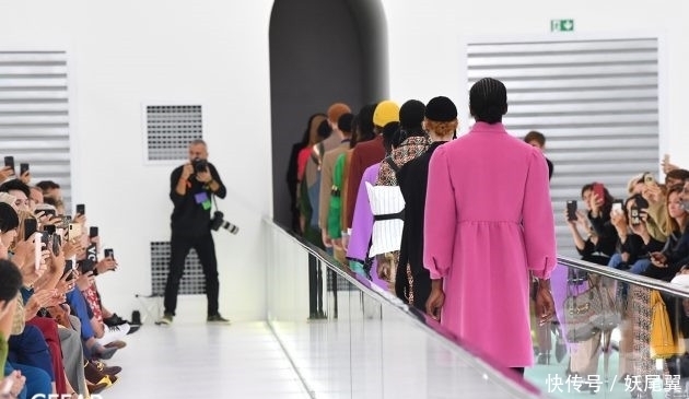  男装|时尚冷知识：男装周登场了，但为什么里面会也有女装？