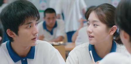  孩子成绩|“班主任是自己亲爸妈是啥感受”“试卷还没发，我已挨打了”