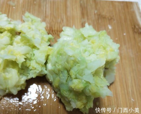  调味品|不包饺子鲜香？大厨：这两种调味品没有饺子就不好吃了