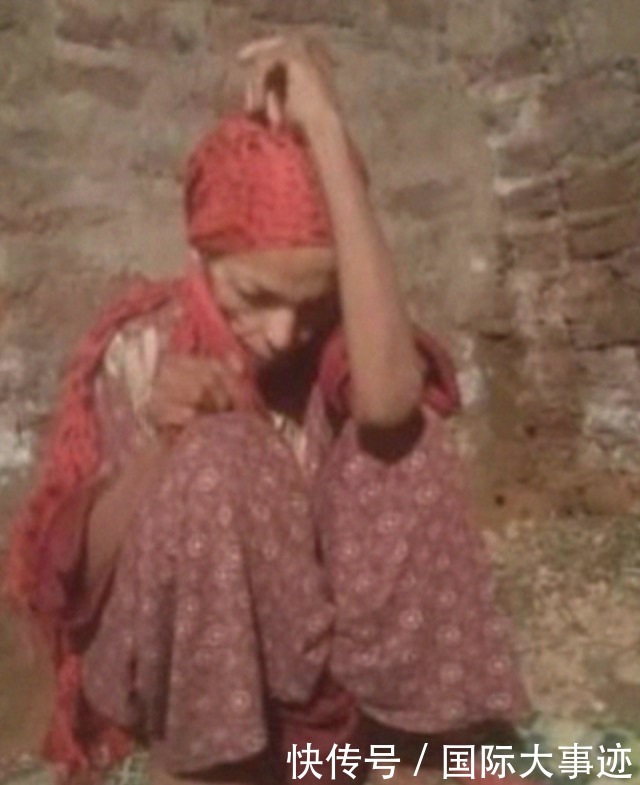 法迪亚|埃及男不让姐姐离家 将她囚禁在脏破小屋22年 直到妻子看不下去