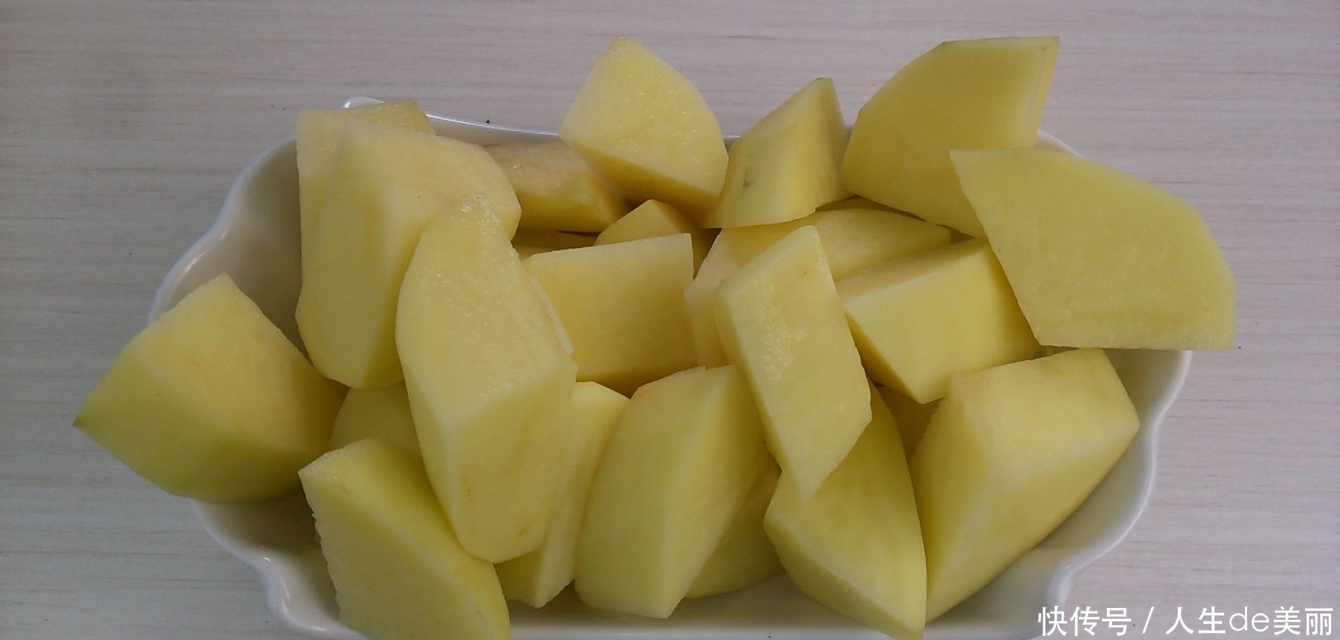 翻炒|大盘鸡的制作方法家常菜,这样做出的大盘鸡特别入味,真是太好吃