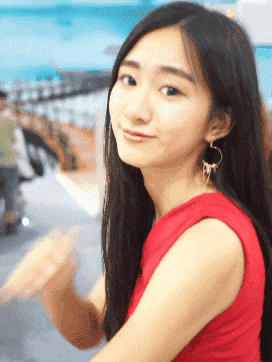 GIF|搞笑GIF：用跑步机往屋里运劈柴！想法不错！