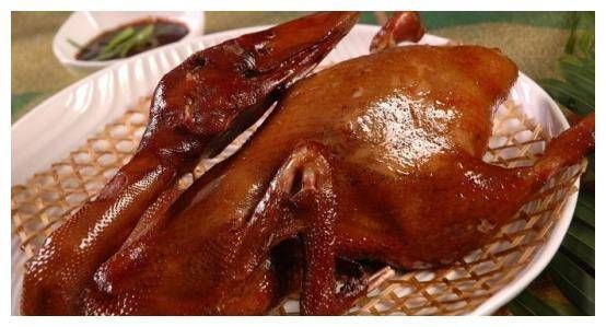 樟茶|想要学会做樟茶鸭,必须注重调料,关乎它的色泽以及味道
