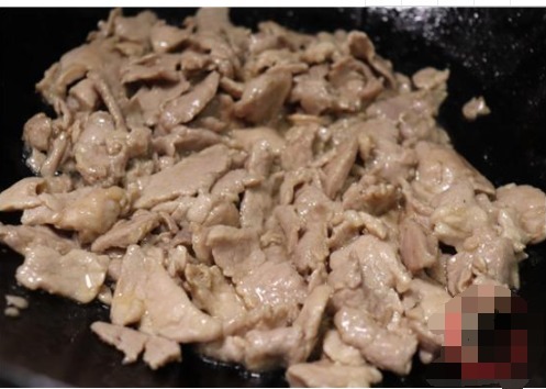  不腥|无论炒什么肉，都别马上下锅，大厨教你正确做法，肉不柴也不腥