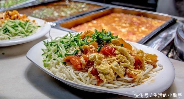 富士康|富士康员工为何宁愿在食堂排队,也不愿出去吃饭,原因都在食堂里