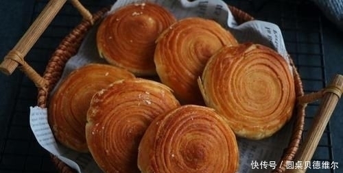 好吃|面粉特别的创意做法,加2个紫薯,比包子馒头都好吃,酥得直掉渣