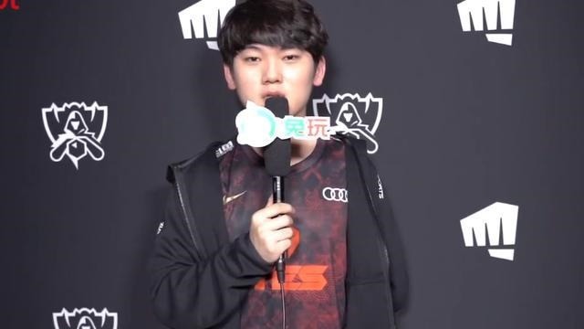 上热|阿水S10首战一胖成名上热搜,本人急忙发声辟谣!千百女粉丝力挺