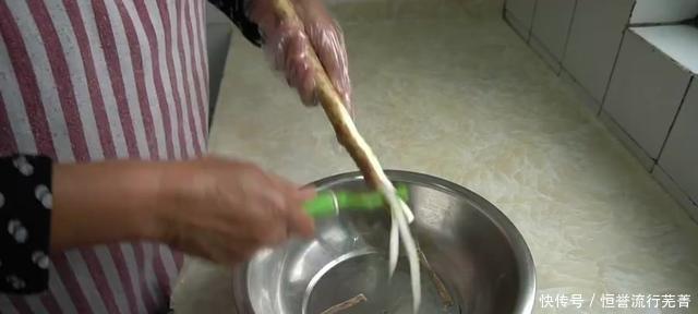 老人|山药蛋饼软香甜,美味易消化,适合老人和儿童食用