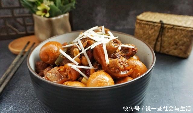 入口|猪脚加了一勺这个,味道香浓醇厚,入口肥而不腻,真是越吃越上瘾