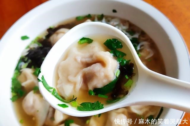 葱姜花椒|北方人是这样吃饺子的,你们南方人学着点,好东西不吃岂不太亏