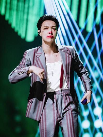 指出|张艺兴连输两次,他的排名并不理想。盖用几句话指出了要点