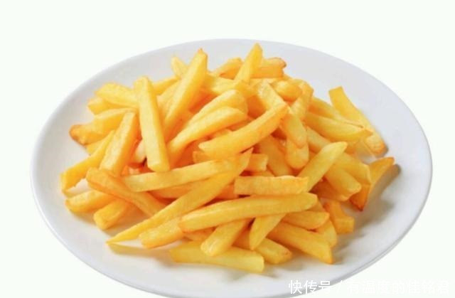 薯条|炸薯条时,需要先焯水吗大厨教你一招,薯条又香又酥不回软!
