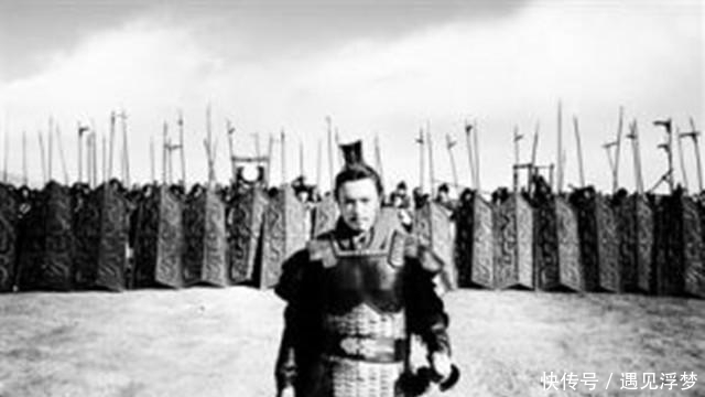 力挽狂澜|秦朝灭亡后, 此人本可力挽狂澜, 却将江山让给刘邦, 成为千古罪人