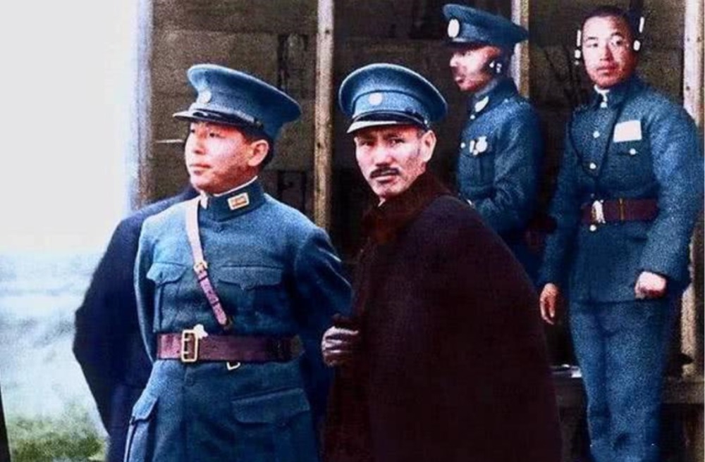 蒋介石|舅舅是军委一把手,他当处长时当众挥拳打厅长,厅长抱头鼠窜