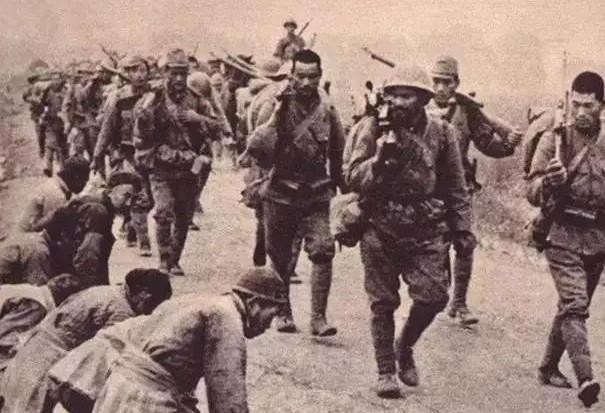 中国军民|日军进村到底是什么样子的?别再影视剧忽悠了,日军也不傻